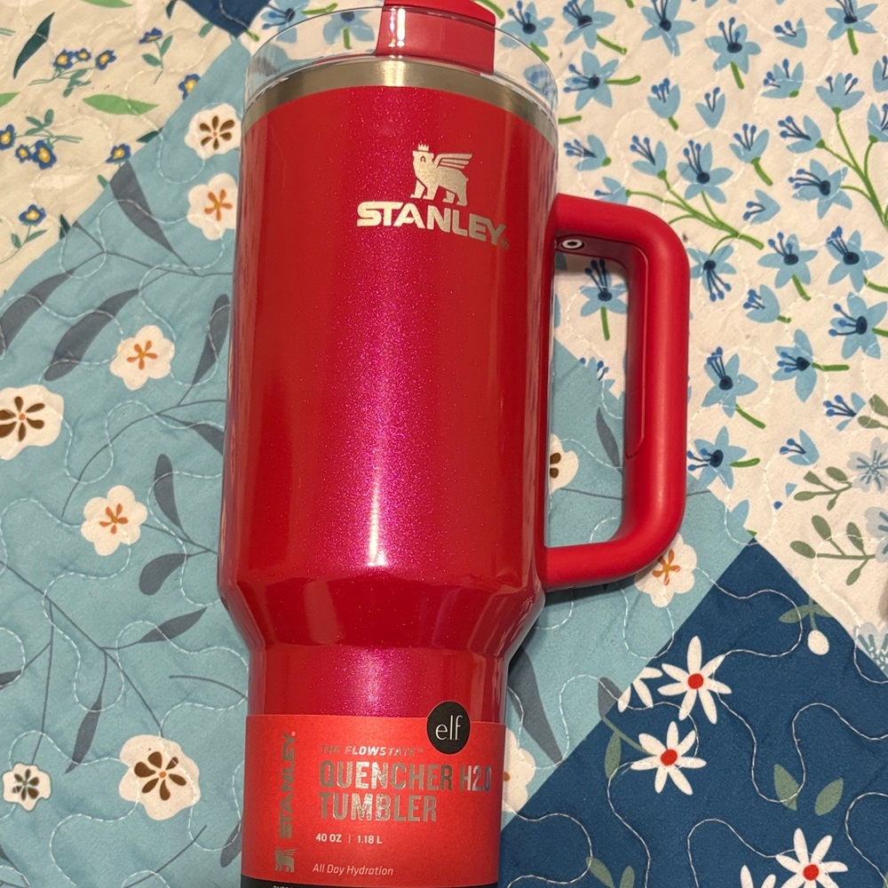 Stanley’s Elf Quencher H2.0 Tumbler Red Delicious 40oz